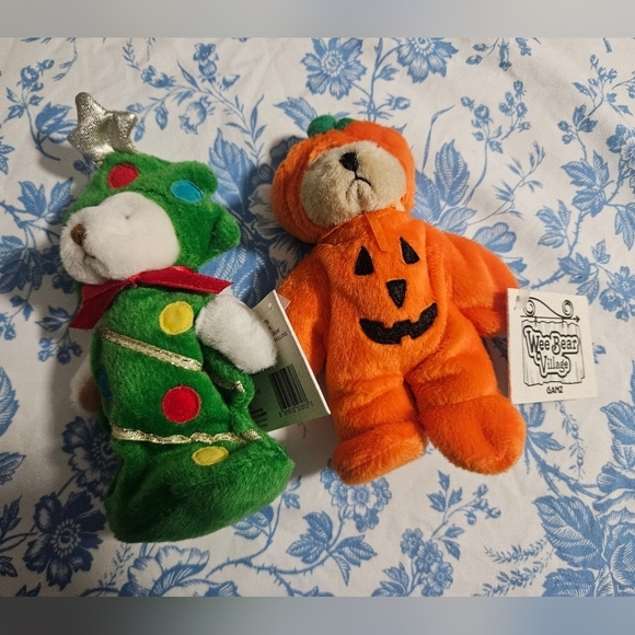 Ganz Wee Bear Village Other - Nwt Ganz Wee Bear Village Pumpkinhead & Christmas teddy bears